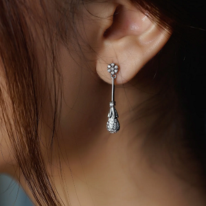 Diamond earrings collection
